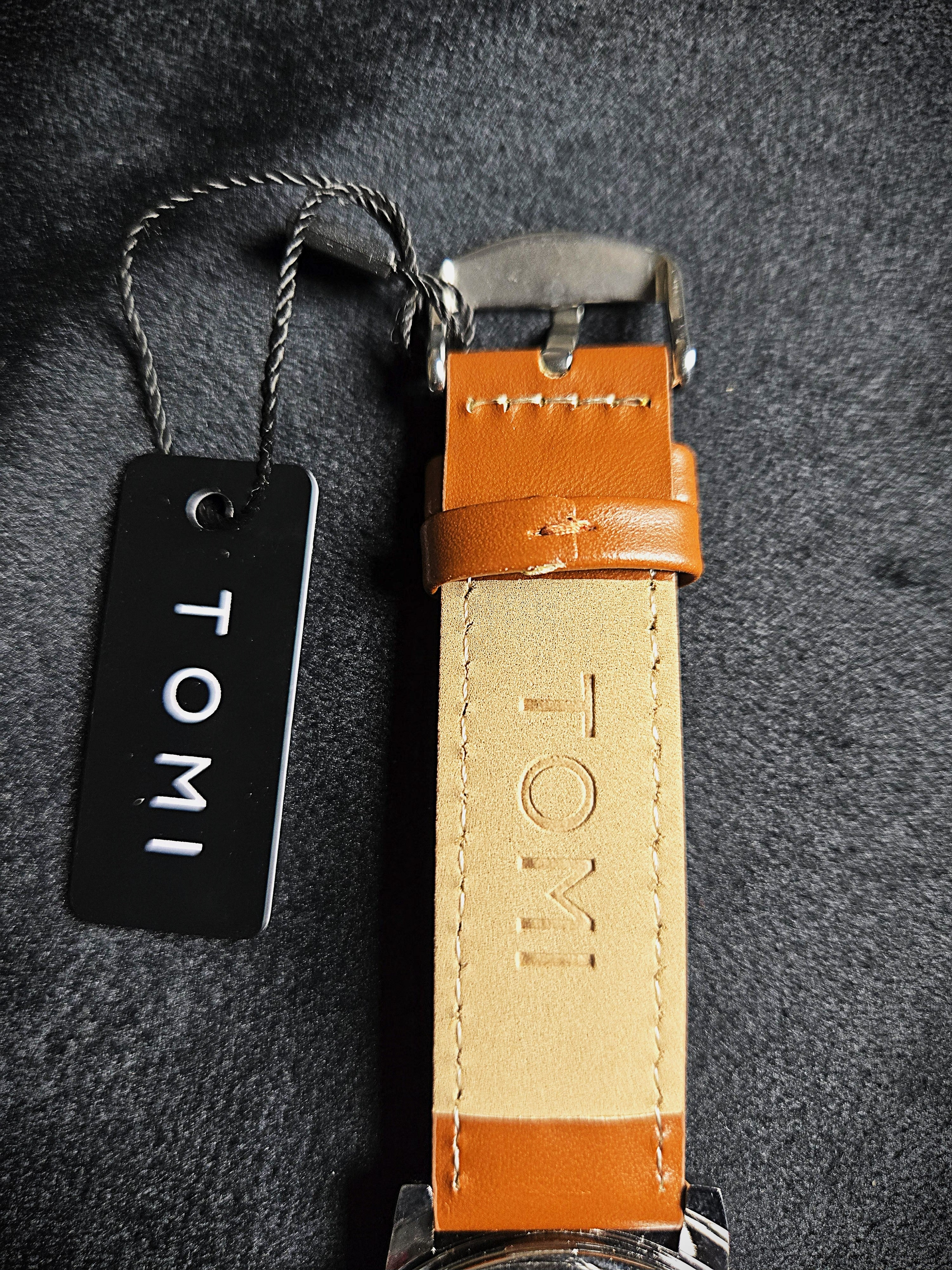 TOMI Dark Grey Round