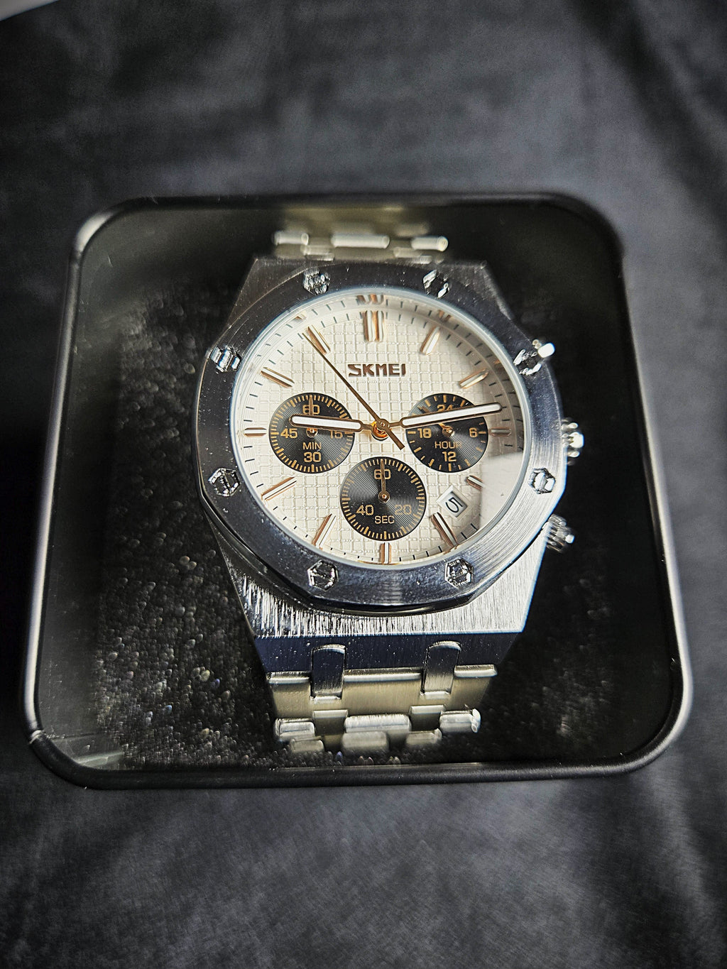 SKMEI Luxury-Style Chronograph