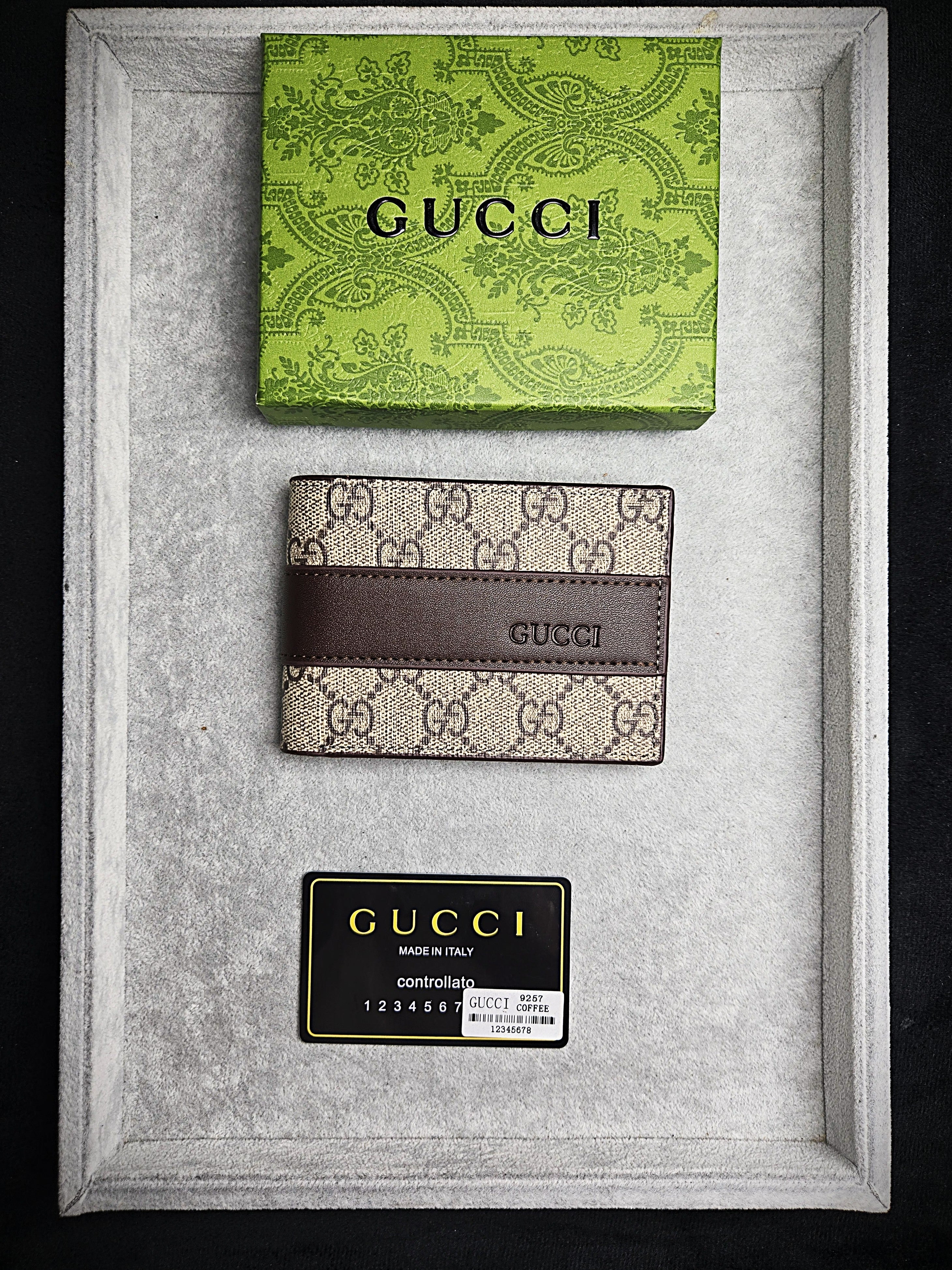 Gucci GG Supreme Wallet